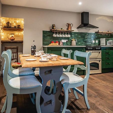 Luxury Cottage With Mountain View'S Cononbridge Extérieur photo