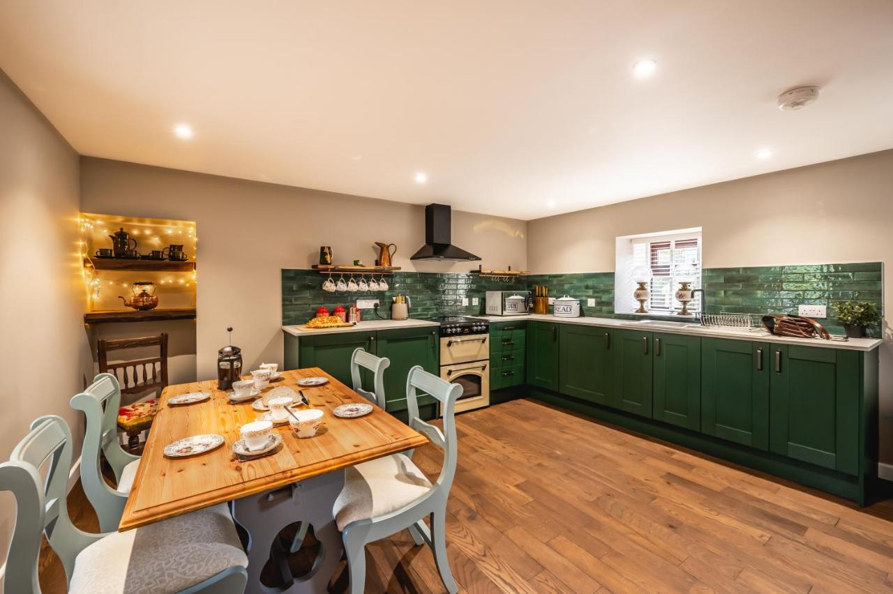Luxury Cottage With Mountain View'S Cononbridge Extérieur photo