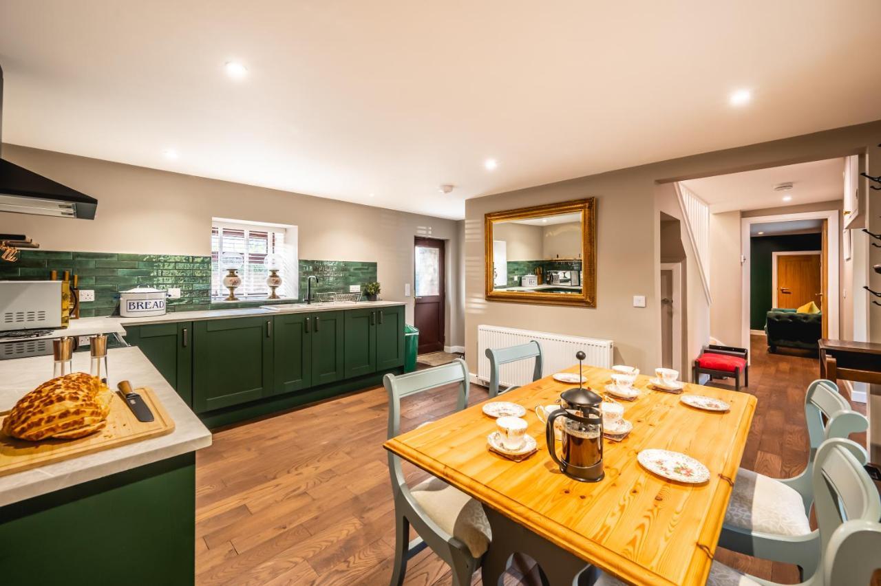 Luxury Cottage With Mountain View'S Cononbridge Extérieur photo