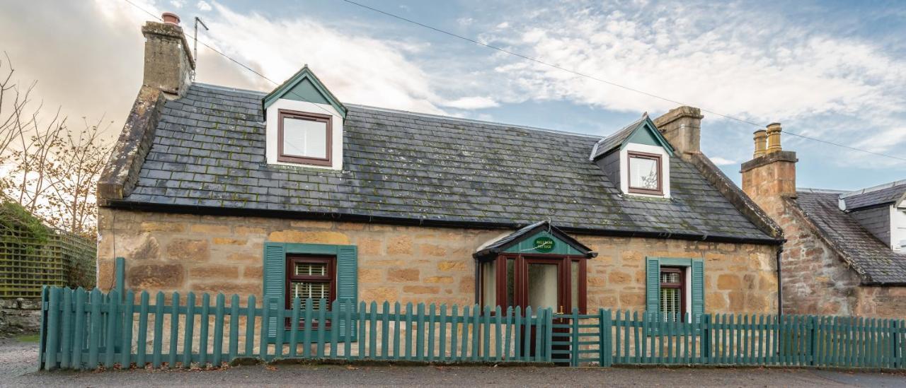 Luxury Cottage With Mountain View'S Cononbridge Extérieur photo